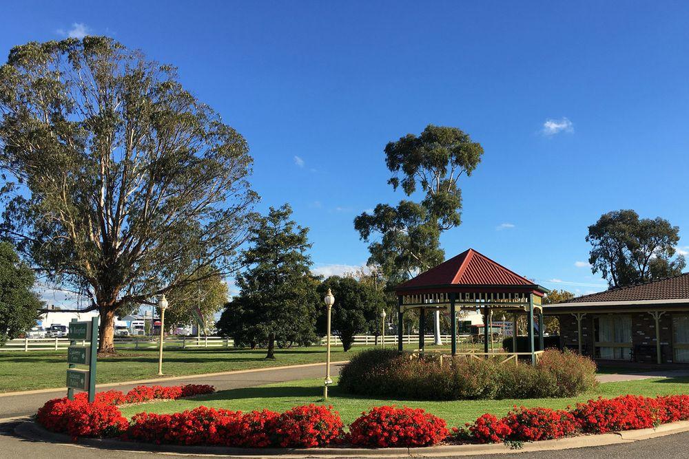 Quality Inn Carriage House Wagga Wagga Exterior photo
