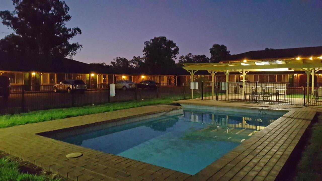 Quality Inn Carriage House Wagga Wagga Exterior photo